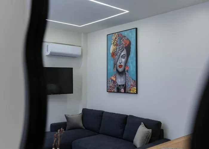 Aristotelous Nikol *